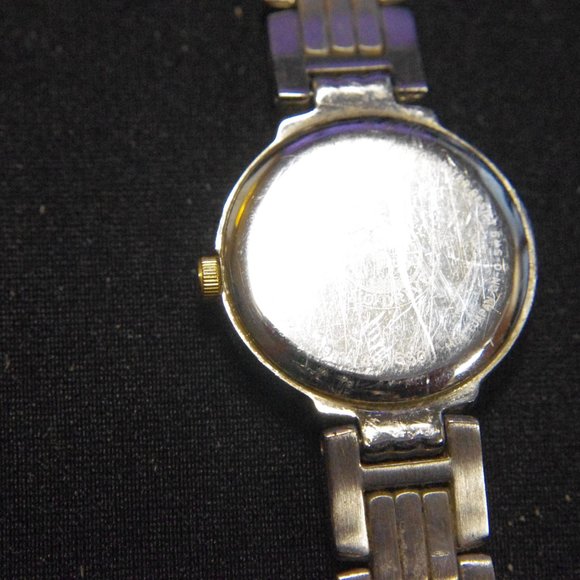 Citizen Eco-Drive B023 Ladies solar analog watch - Picture 8 of 8